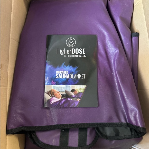 Higher Dose Sauna Blanket - Picture 6 of 6